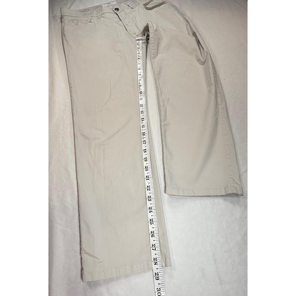 Brax Feel Good Cadiz Ultralight Straight Leg Cream Pants Size 34x28.5 Stretch - Picture 3 of 8